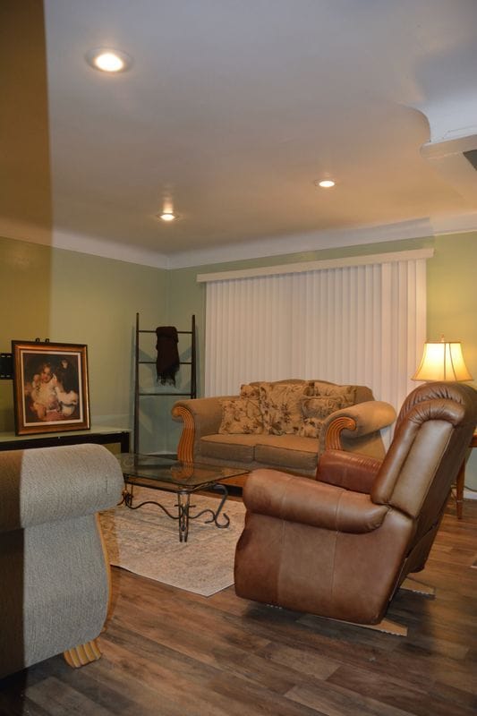 Building Photo - 24271 Kenosha St