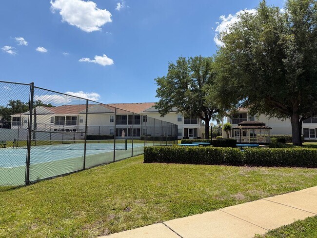 Building Photo - 8824 Coral Palms Ct