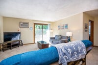 Building Photo - 6542 Bella Vista Dr NE