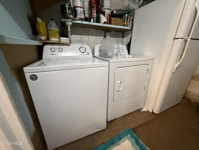 Building Photo - 23 Hillcrest Dr