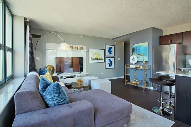 Building Photo - 75 W Superior St