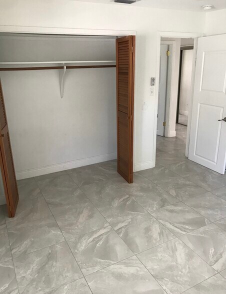 Building Photo - 1320 Milano Dr