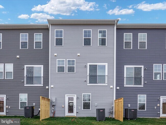 Building Photo - 123 Choke Cherry Ct