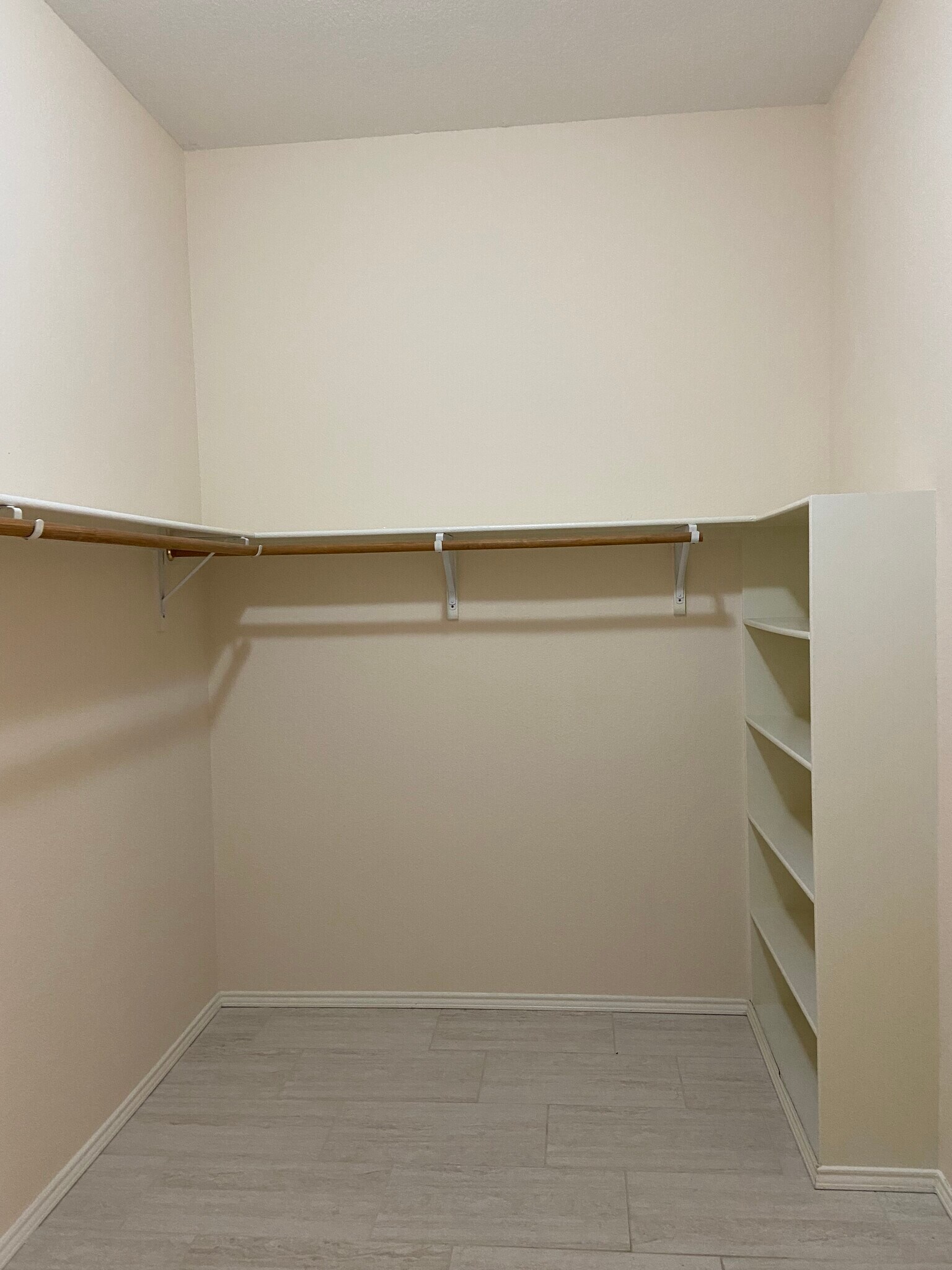 Building Photo - 112 Cherrytree Trl