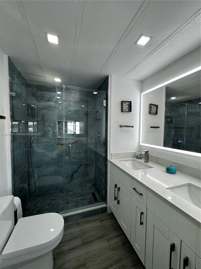 Building Photo - 228 Orchid St