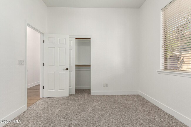 Building Photo - 3771 E Leo Pl