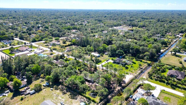 Building Photo - 13619 57th Pl N