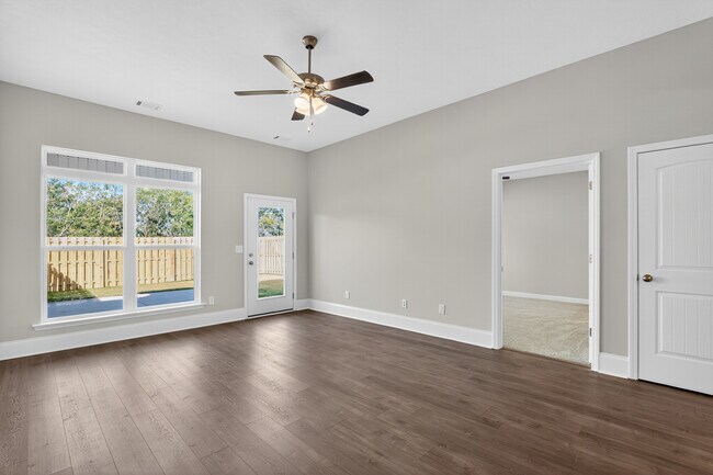 Building Photo - 7232 Paisley Cir