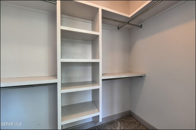 Building Photo - 312 Vin Almoradi Ct