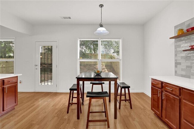 Building Photo - 3335 Briaroak Dr