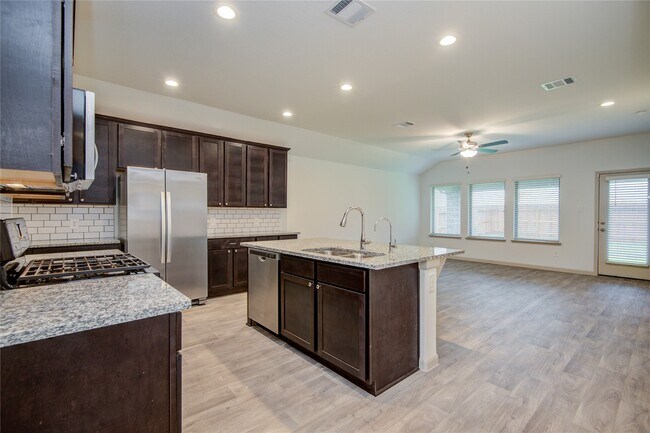 Building Photo - 3507 Telford Ln
