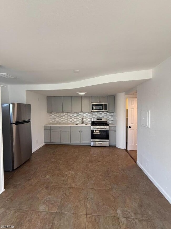 Building Photo - 201 4th St