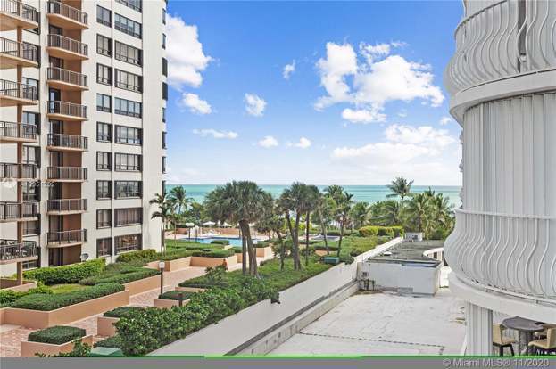 Building Photo - 10155 Collins Ave