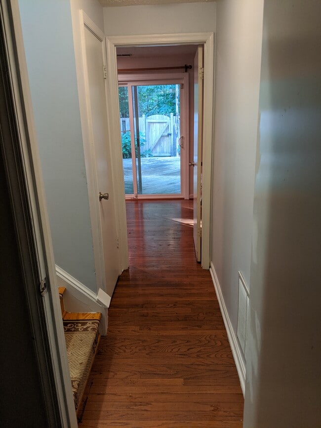 Building Photo - 13533 Ambassador Dr