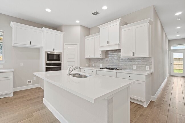 Building Photo - 27122 Butterfly Mint Ln