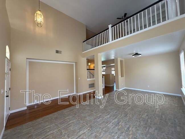 Building Photo - 938 W Encore Dr