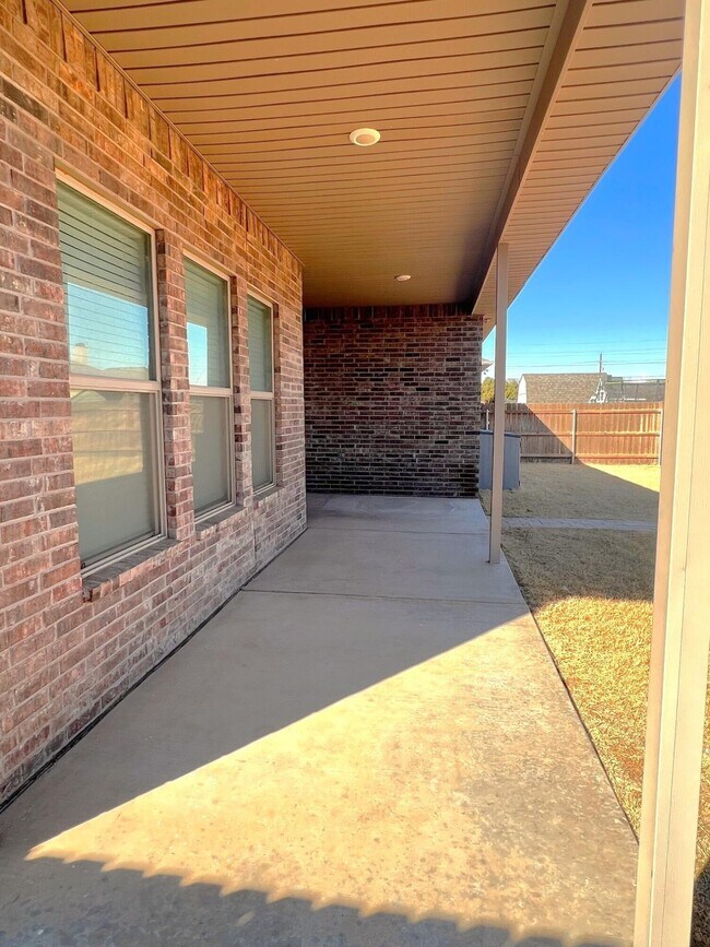 Building Photo - 9807 Viola Ave