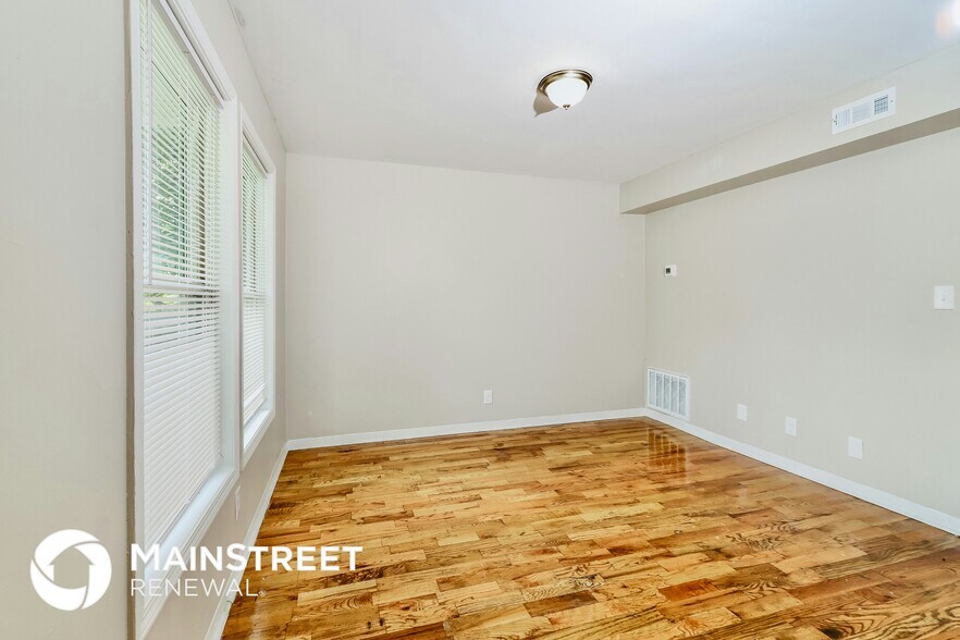 Building Photo - 2216 W Main St