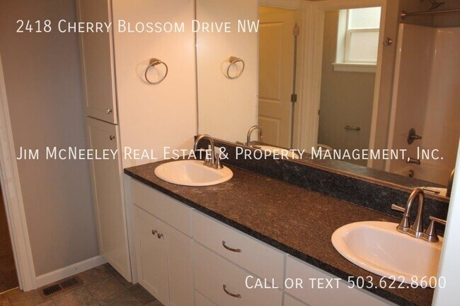 Building Photo - Sorry, no pets! Beautiful Home Available I...
