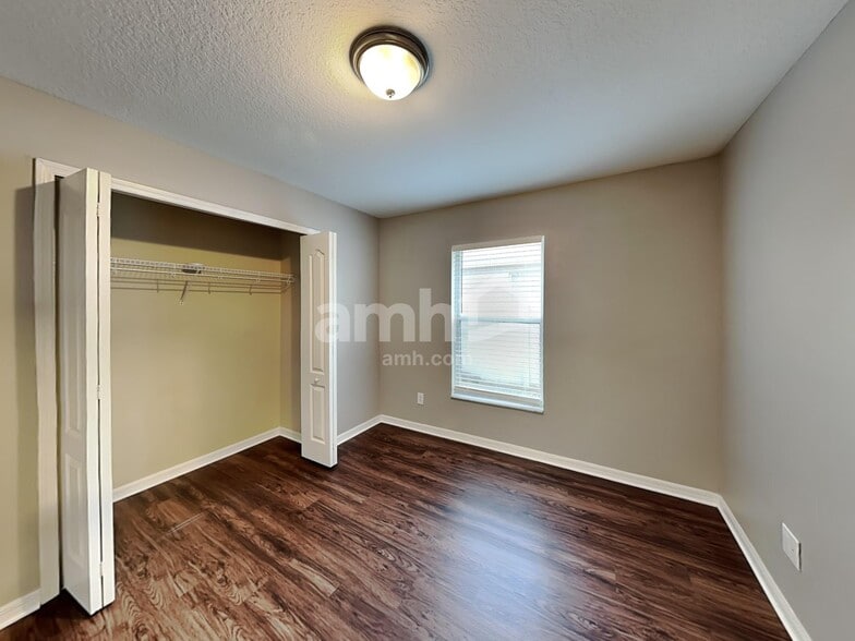 Building Photo - 11434 Village Brook Dr