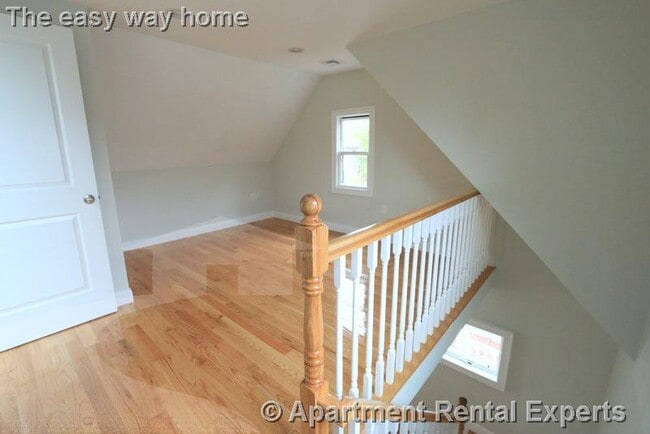 Building Photo - 29 Elmwood St