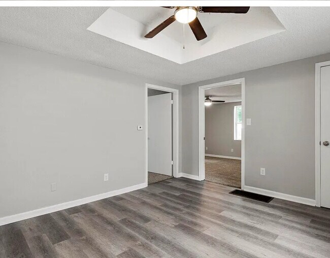 Building Photo - 1315 Huestis Ave
