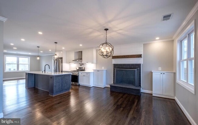 Building Photo - 6816 Westcott Rd