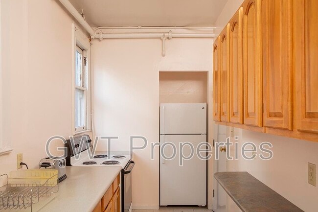 Building Photo - 321 Ivy St