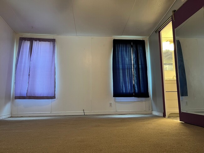 Building Photo - 12732 Pecan Tree Ct
