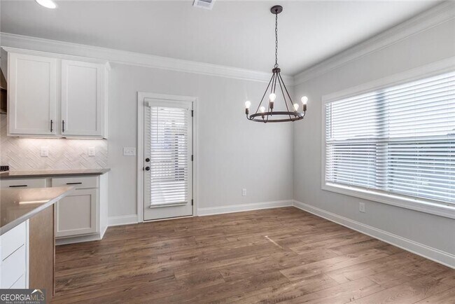 Building Photo - 448 Banff Dr