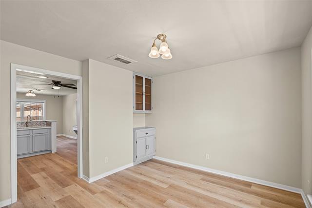 Building Photo - 201 Gail Dr