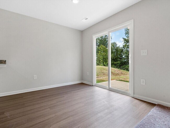 Building Photo - Lovely 3 Bed 2.5 Bath Home in Charlotte!