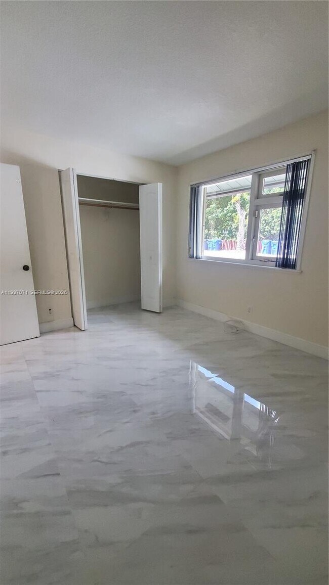 Building Photo - 2638 Taylor St