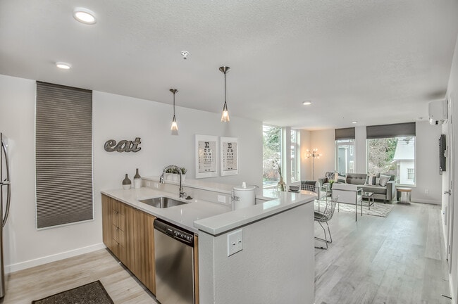 2 BR, 1.5 BA - Skidmore Apartments