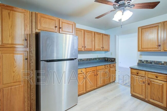 Building Photo - 321 Patrician Dr