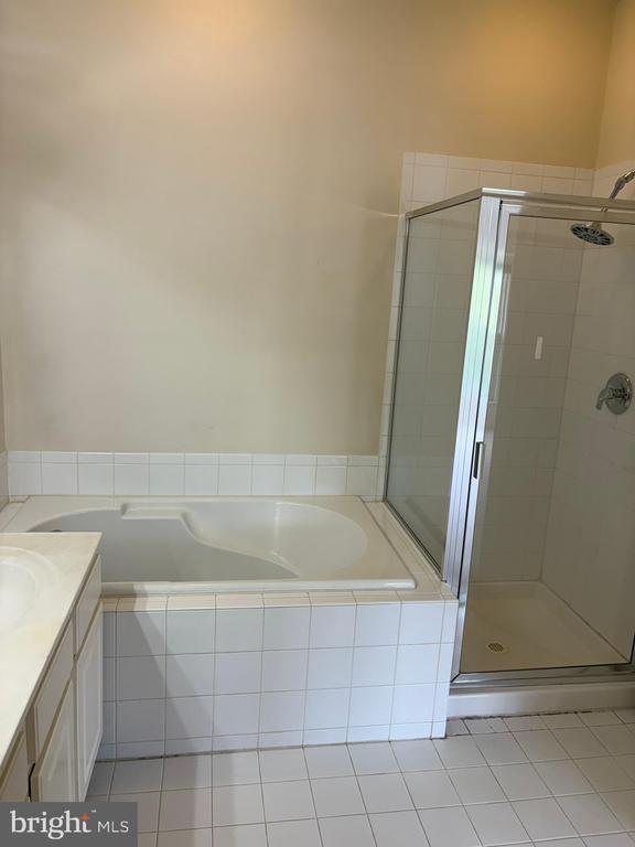 Building Photo - 46239 Milthorn Terrace