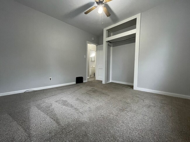 Building Photo - 2 bed, 1 bath home for rent in Waterloo
