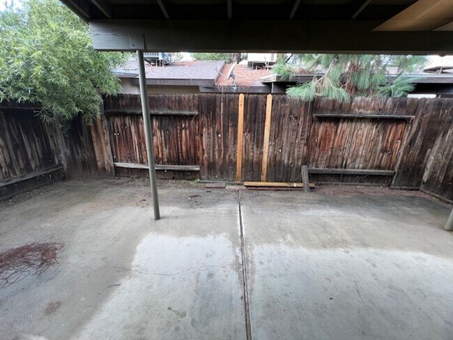 Building Photo - 7405 Quailwood Dr