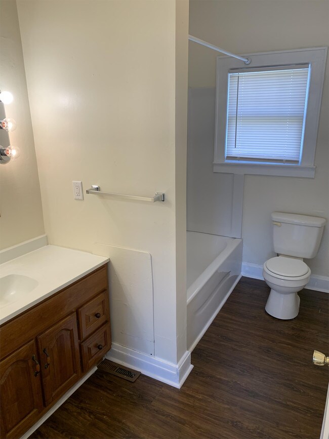 Building Photo - 6309 E Pea Ridge Rd