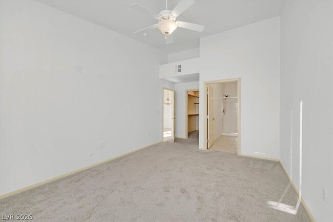 Building Photo - 2305 W Horizon Ridge Pkwy
