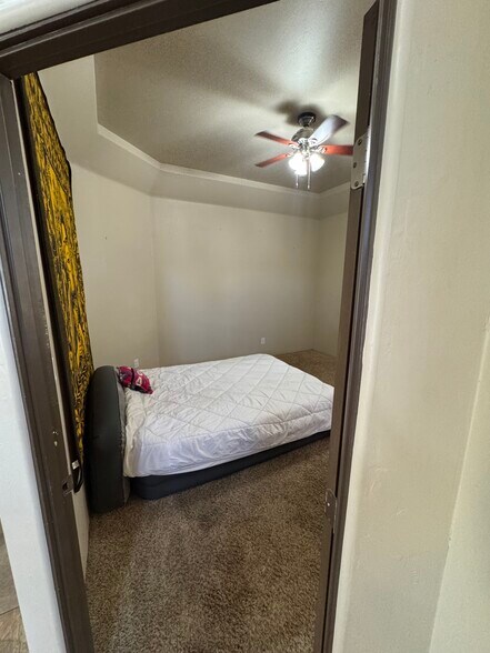 Building Photo - 4600 6th St NW