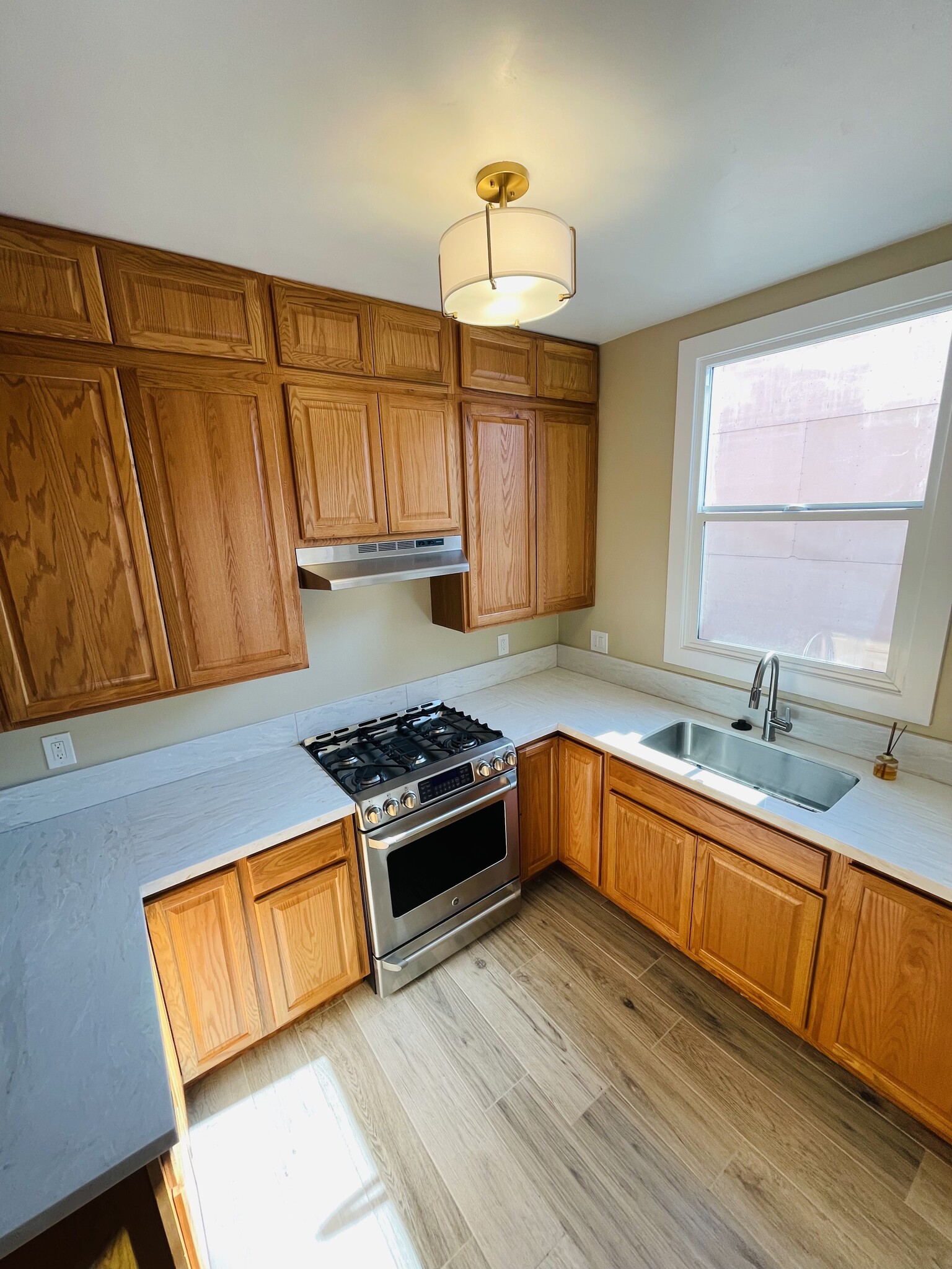 Building Photo - 1208 S St Andrews Pl