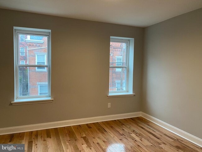 Building Photo - 1432 Cambridge St