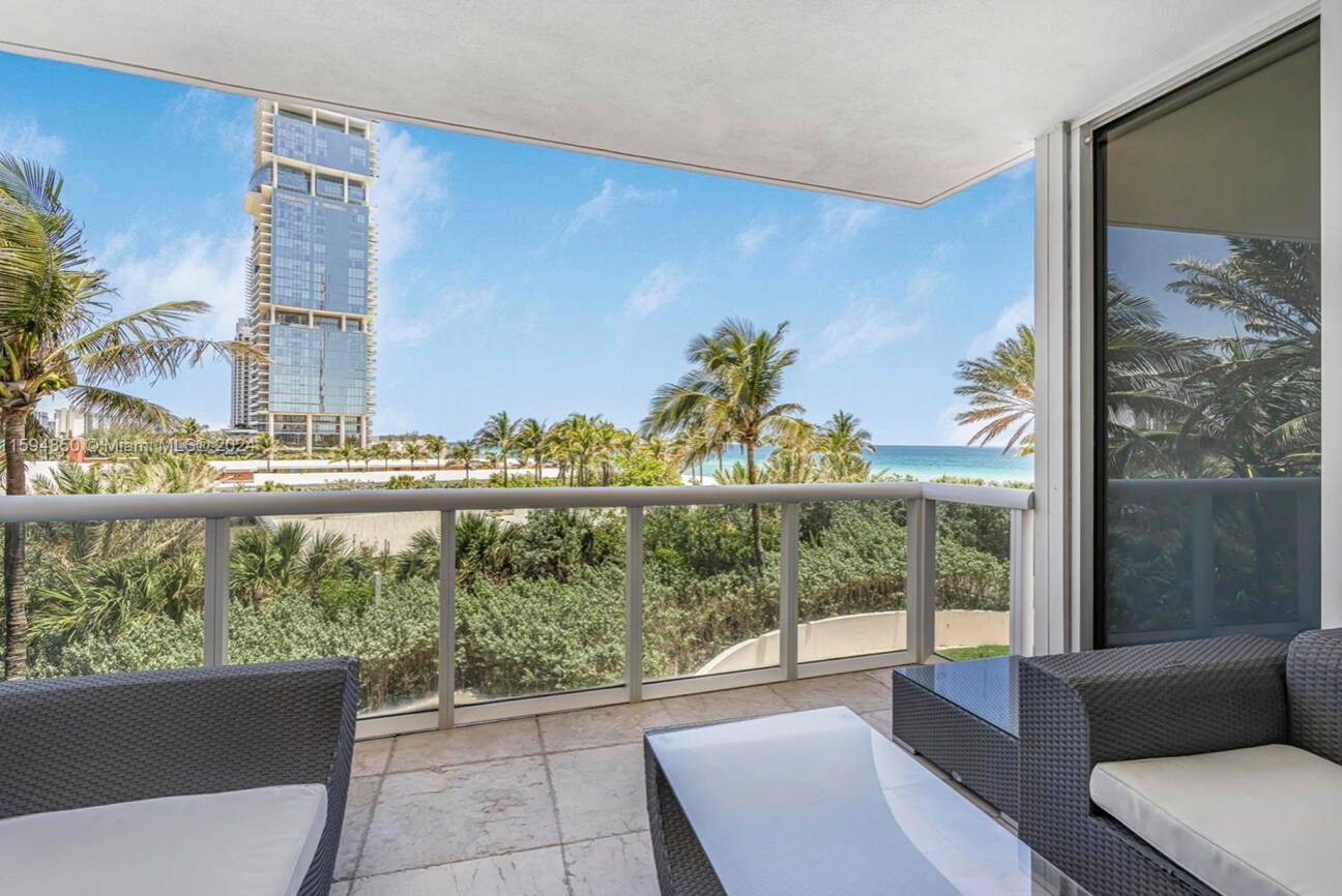 Building Photo - 18201 Collins Ave