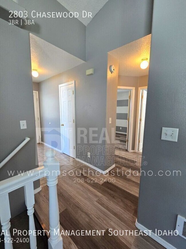 Building Photo - 2803 Chasewood Dr