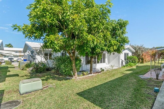 Building Photo - 330 S Golf Blvd