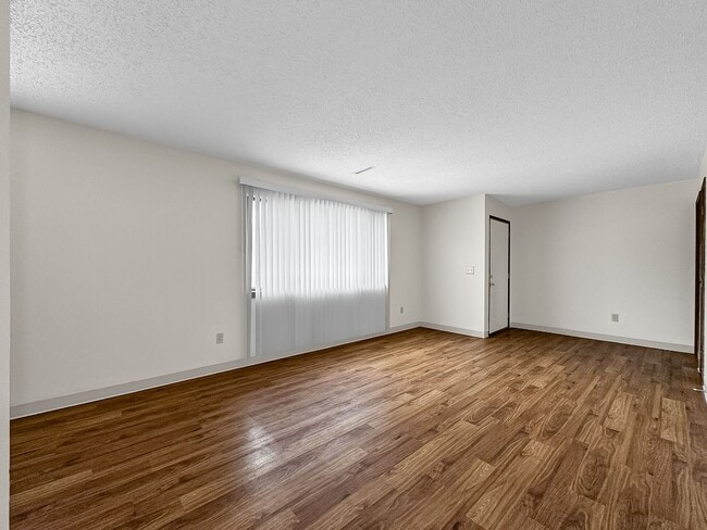 Interior Photo - 2644 Hunt Street
