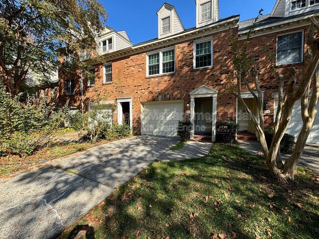 Building Photo - 610 Guy Ln