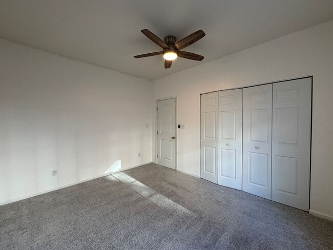 Building Photo - Modern Corner-End Townhome in the Heart of...