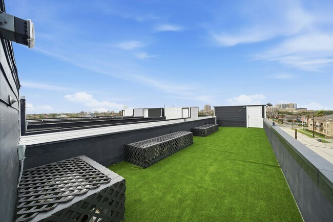 Building Photo - 801 Avenue K Ave